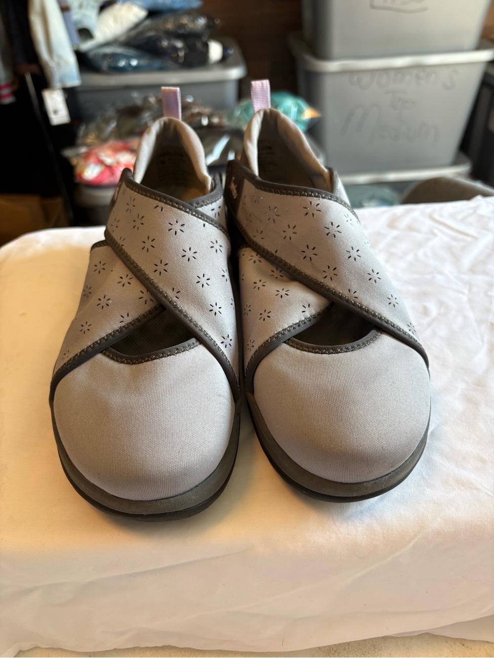 Jambu Women's Light Gray Crisscross Velcro Straps Comfort Shoes